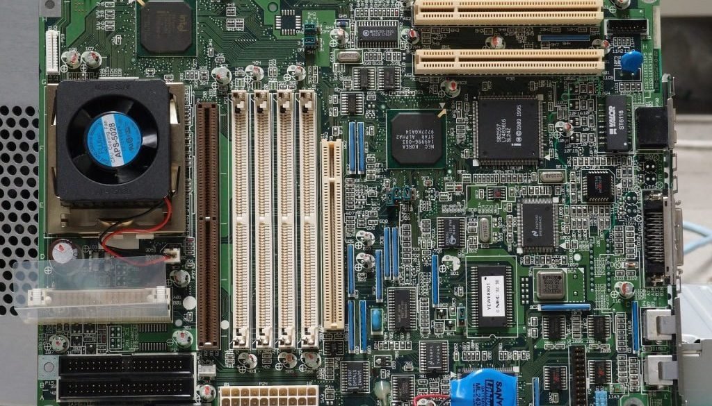 Navigating the Realm of Computer Memory Devices: From RAM to SSD